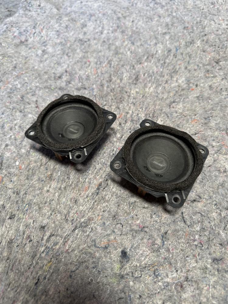 Infiniti OEM Left and Right Pair Rear C Pillar Bose Speaker 281535CA2A OEM – photo 1