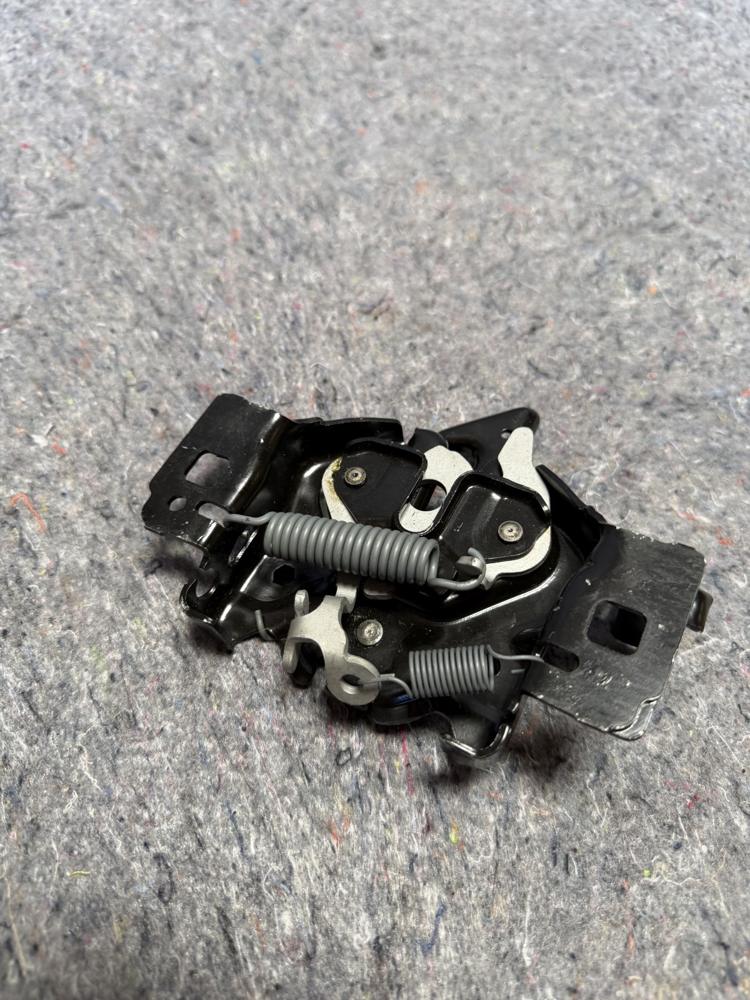 2010 Ford F150 Xlt Hood Latch Release Assembly 5L3A-16700 OEM – photo 2