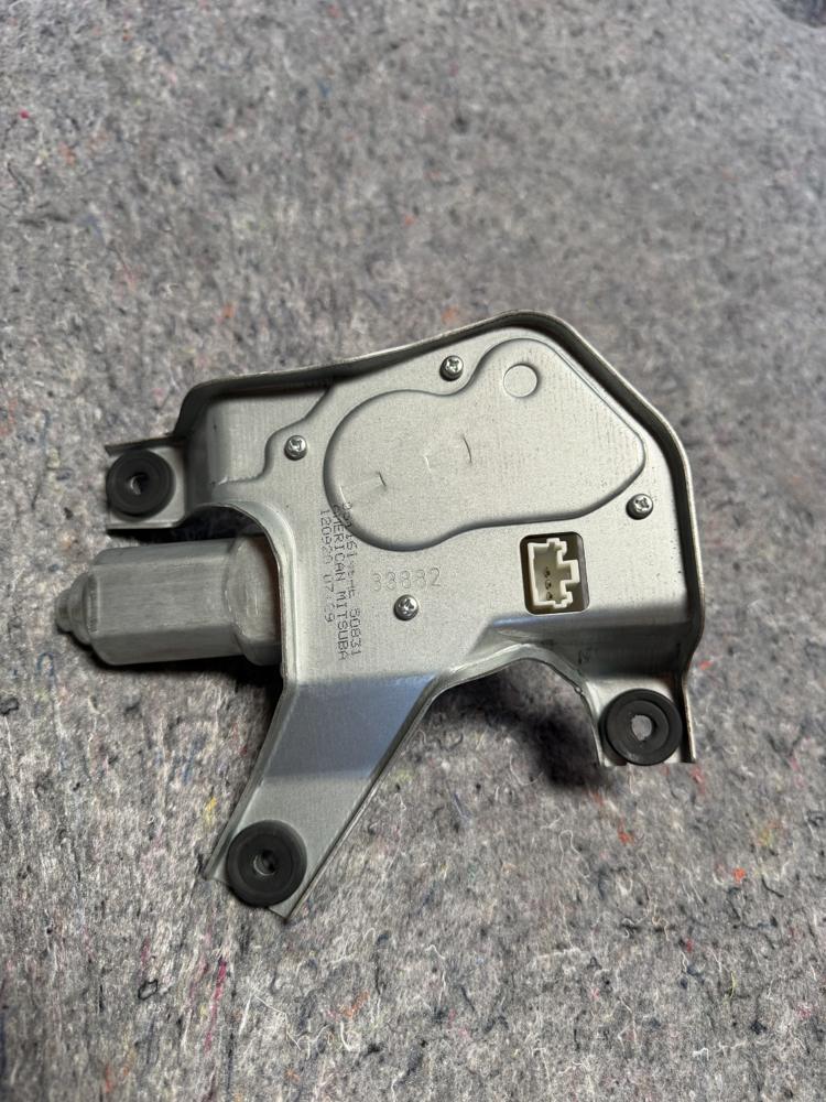 2002-2007 Jeep Compass Rear Windshield Wiper Motor OEM – photo 4