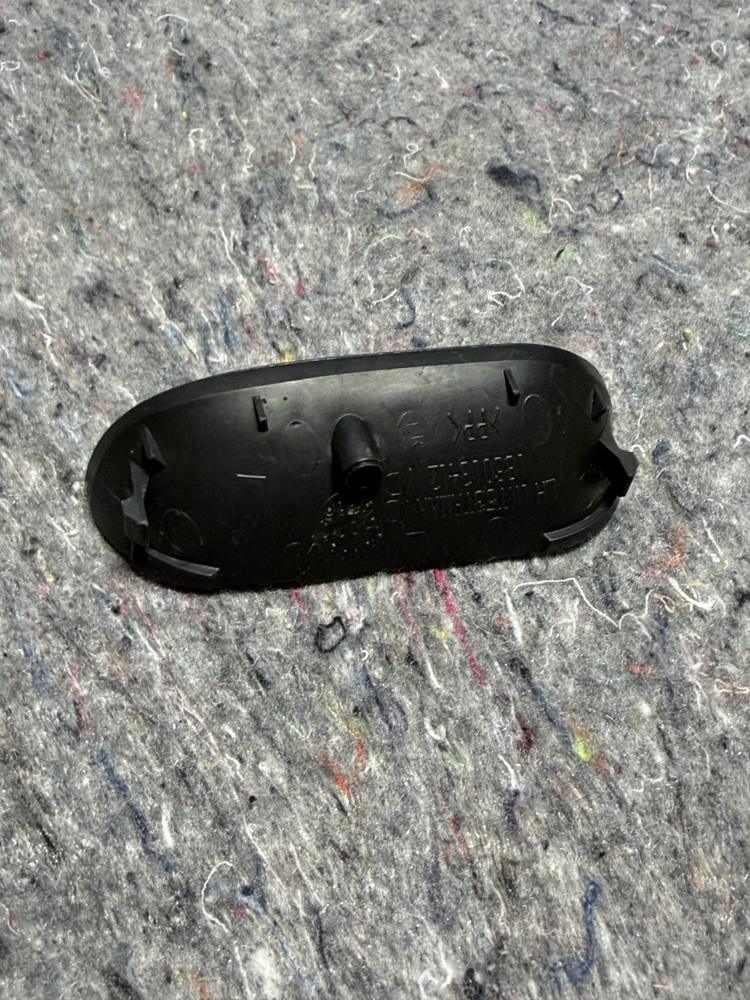 Jeep Patriot Rear Left Side Inner Door Handle Plug Cover Trim OEM – photo 2