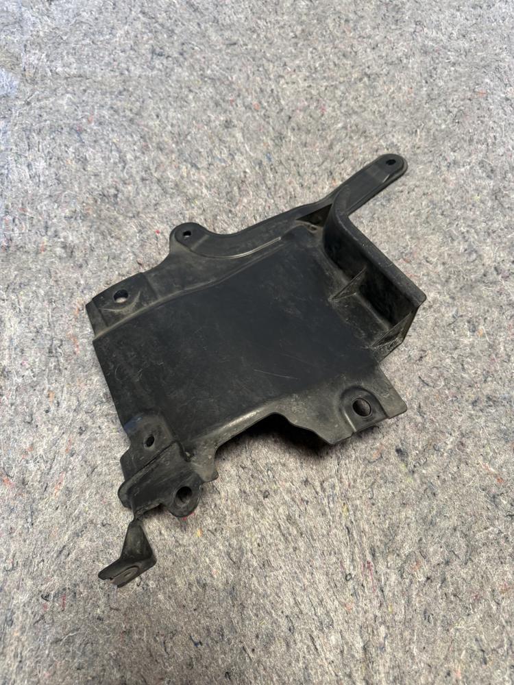 Mazda DA6A-56-32ZA Shield Splash OEM – photo 1