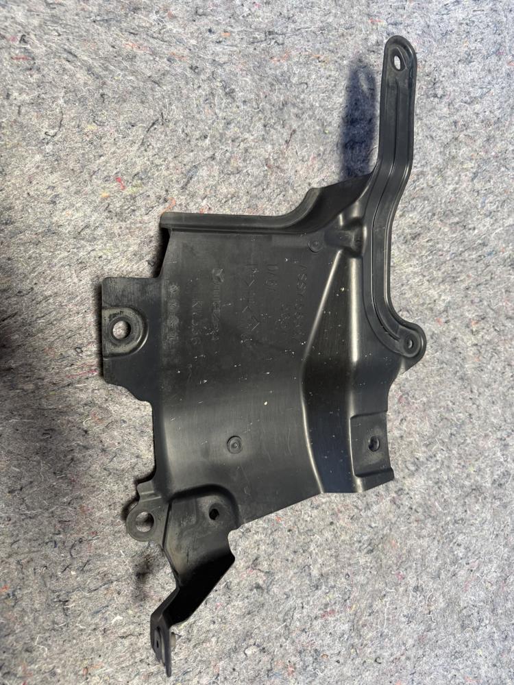 Mazda DA6A-56-32ZA Shield Splash OEM – photo 2