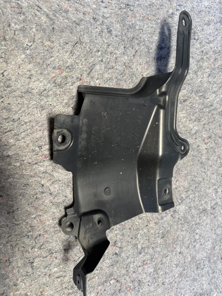 Mazda DA6A-56-32ZA Shield Splash OEM – photo 3