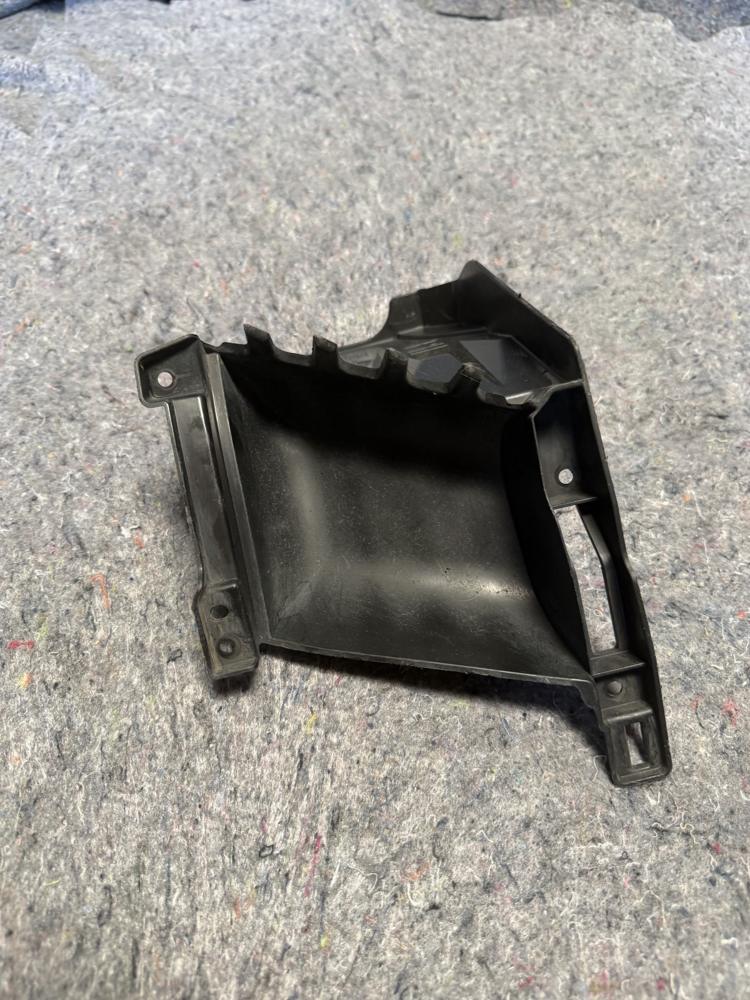 Toyota Yaris Ia Front Bumper DB7P-50122 Right Side RH OEM – photo 3