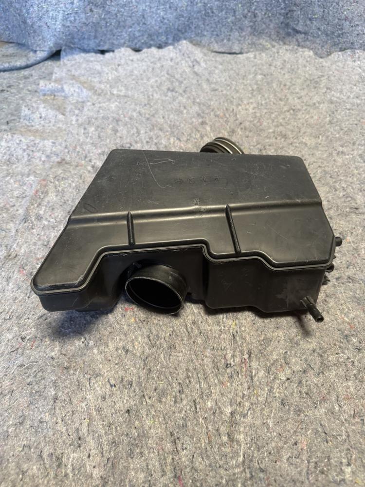 96-02 Toyota 4RUNNER SR5 Air Tube Resonator 1789362070 OEM – photo 2