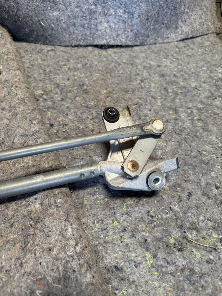04-09 Toyota Prius Windshield Siper Arm Linkage W/motor 85110-47060 OEM – photo 3
