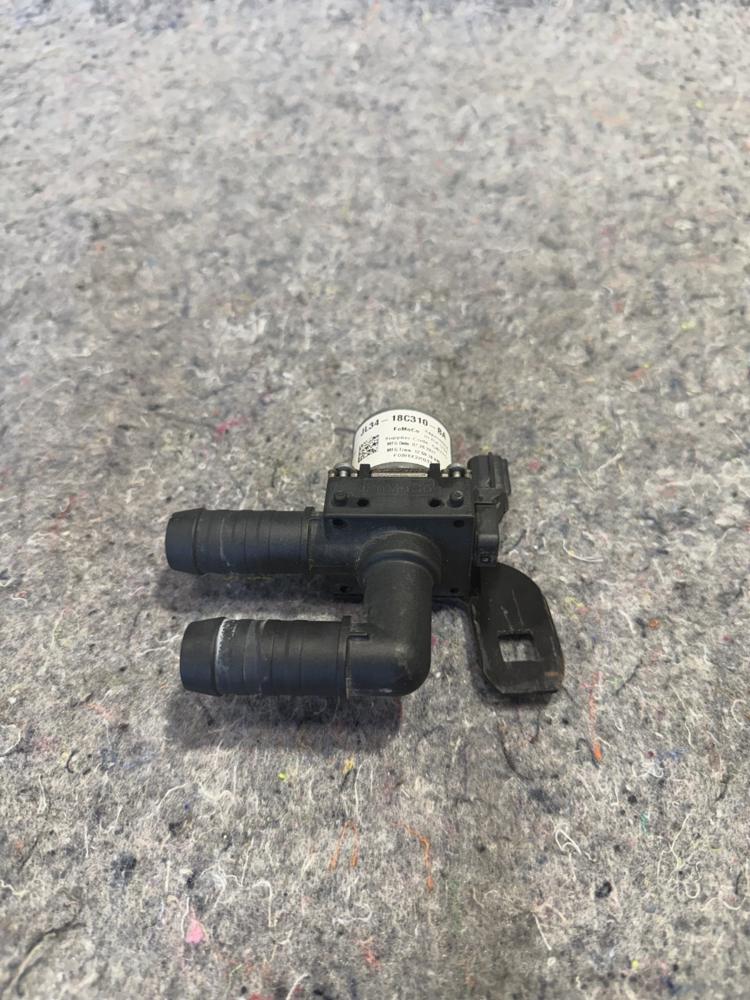 18-21 Ford Expedition Heater Water Coolant Control Valve Solenoid JL3418C310BA – photo 3
