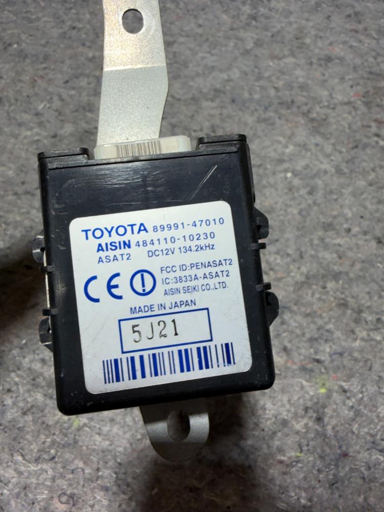 04-09 Toyota Prius Front Door Oscillator Control Module 89991-47010 OEM – photo 4