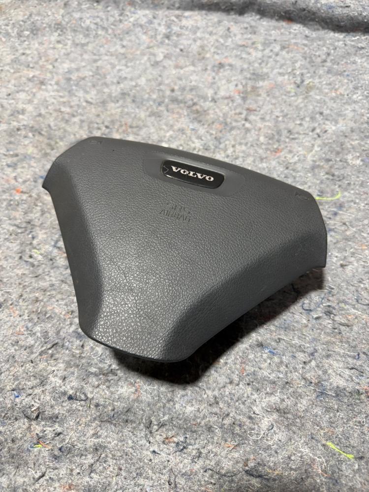 Volvo S60 Steering Wheel Center Cap 9208345 OEM – photo 1