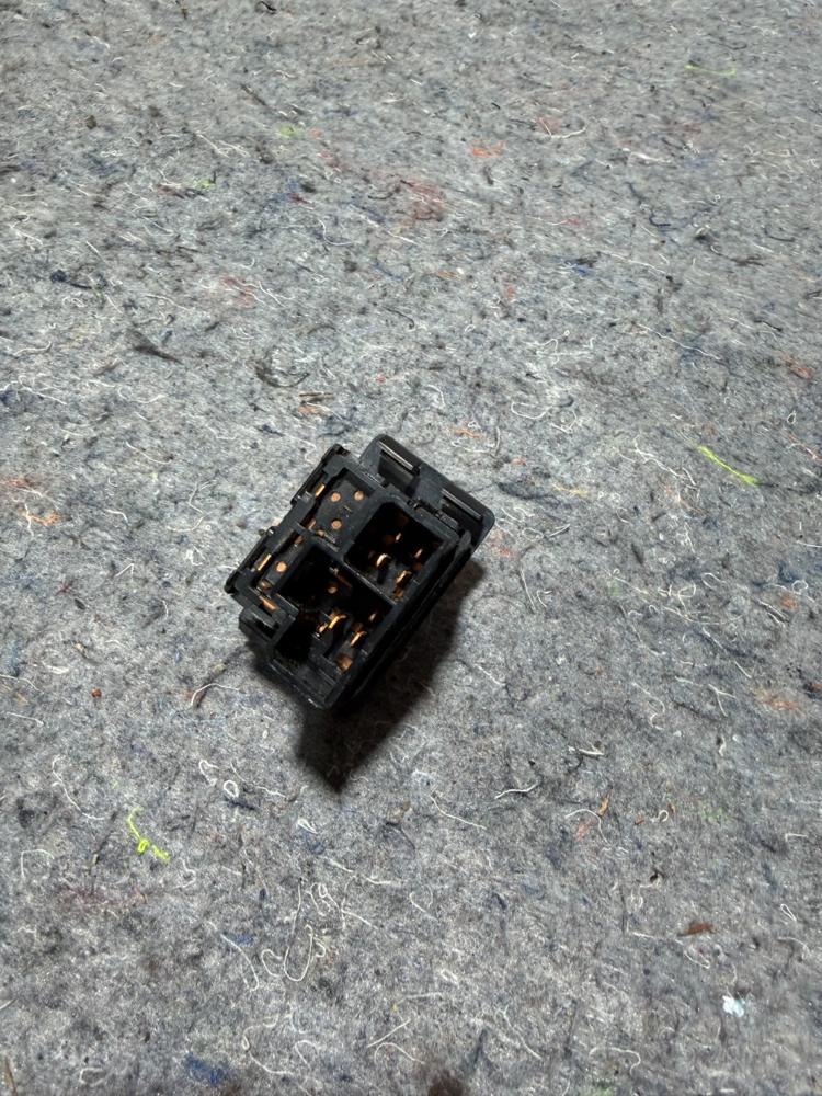 Switch 6Y13T – photo 2