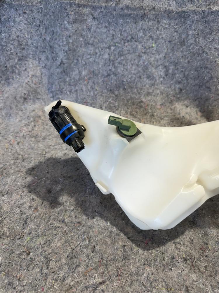 18-21 Ford Expedition 3.5L Windshield Washer Reservoir Tank JL3417B613AC OEM – photo 2