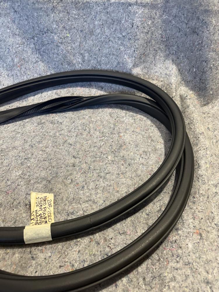 21-25 Ford F150 Front Left Driver Side Door Weatherstrip Rubber Seal OEM – photo 3