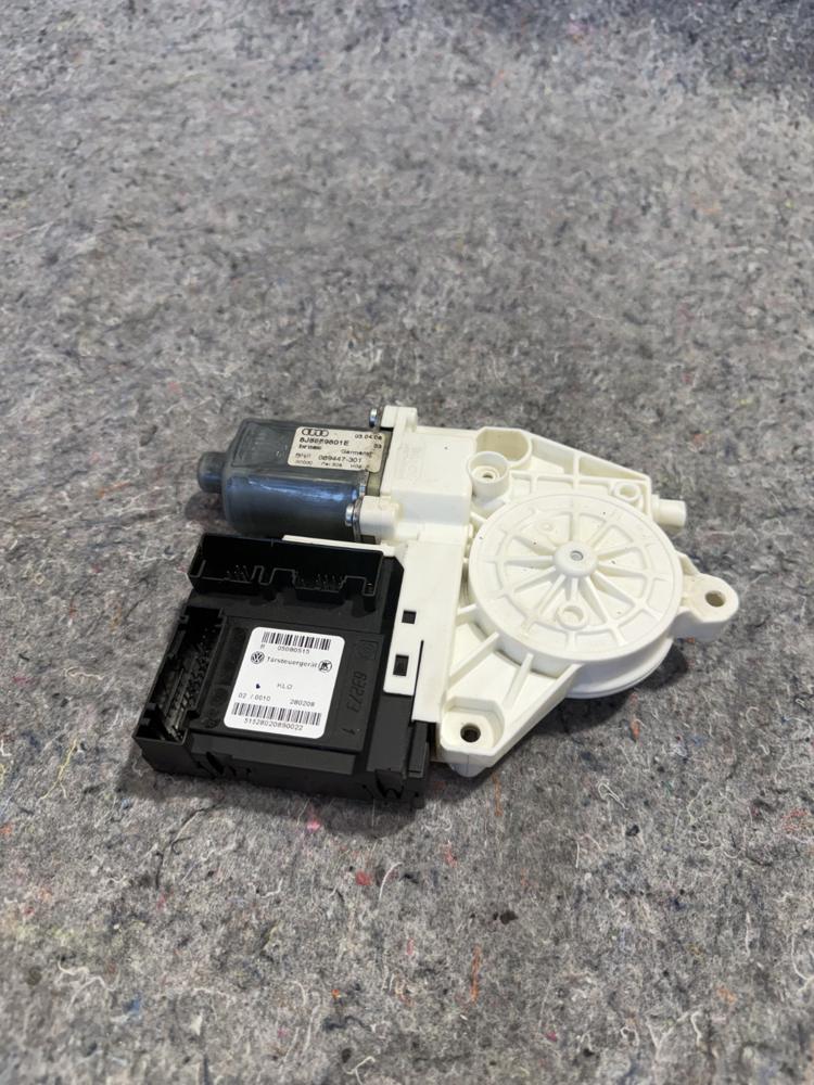 08-15 Audi TT Passenger Right Window Regulator Motor 8J8959801E OEM – photo 3