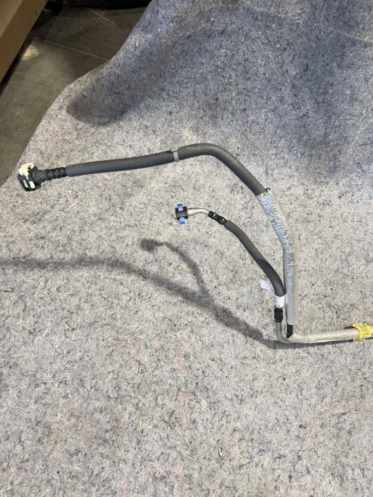 Ford Expedition Fuel Line Tube Assembly NL14-9J279-KA OEM – photo 3