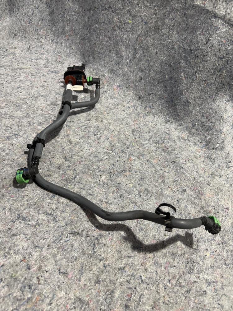 18-21 Ford Expedition Vapor Canister Control Valve W/hose JL349B325AC OEM – photo 3