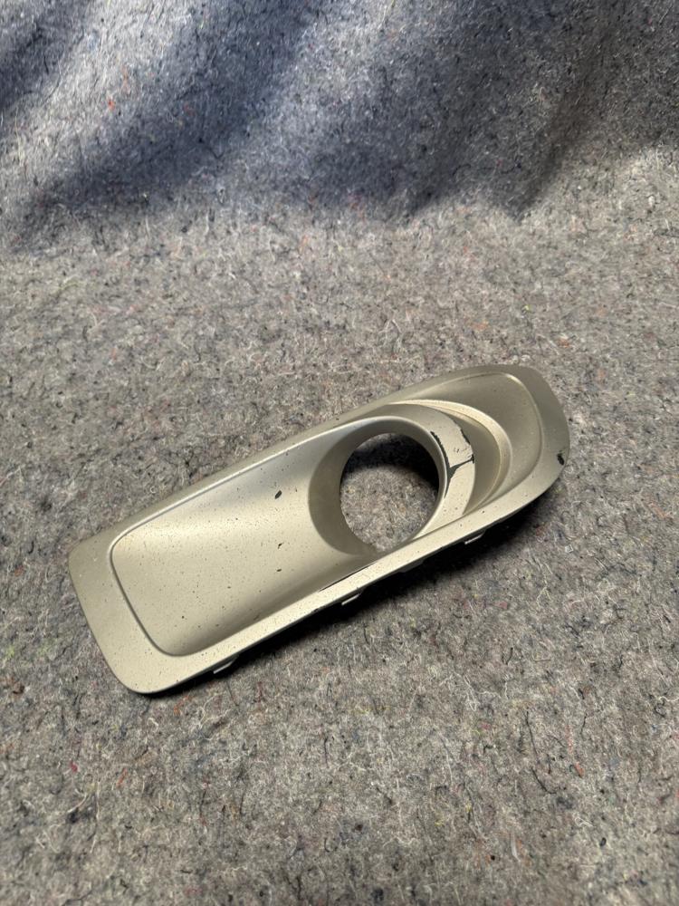 Subaru Outback Fog Lamp Bezel Right Passenger 57731AJ42A OEM – photo 1