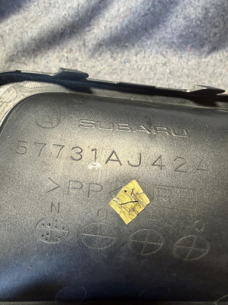 Subaru Outback Fog Lamp Bezel Right Passenger 57731AJ42A OEM – photo 2