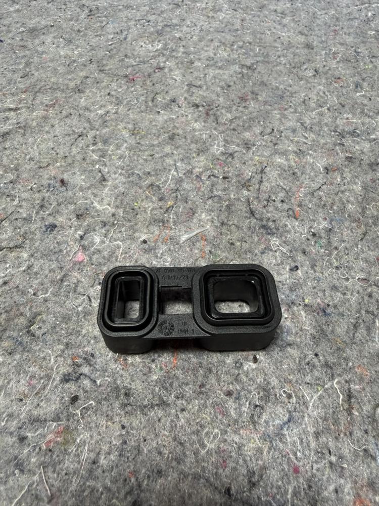 BMW 5 Auto Transmission Seal Adapter 2437588759 OEM – photo 1