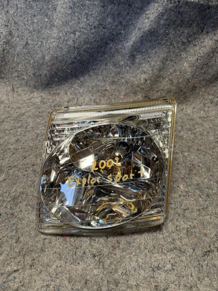 2001-2005 Ford Explorer Left Driver Side Headlight Leadlamp 1L5X-13006-A OEM – photo 4