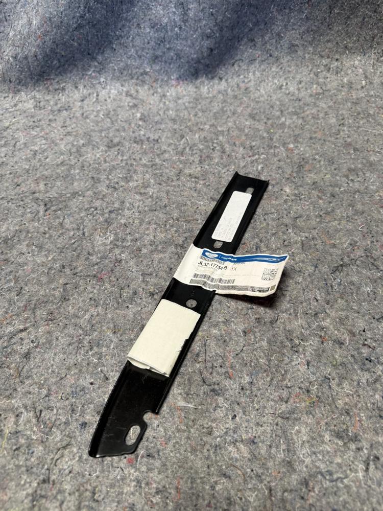Ford F150 Right Side Bumper Face Bar Bracket JL3Z17754B OEM – photo 3