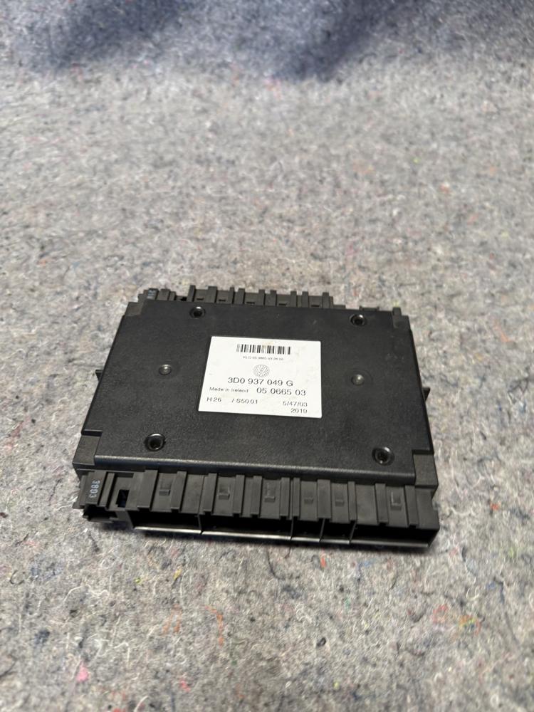 04-06 VW Volkswagen Phaeton Onboard Power Supply Module 3D0937049G OEM – photo 3
