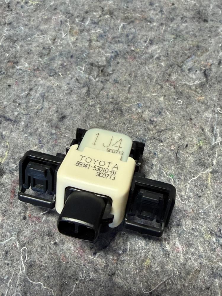New Toyota Rear Bumper Parking Untrasonic Sensor 89341-53010-B1 OEM – photo 1