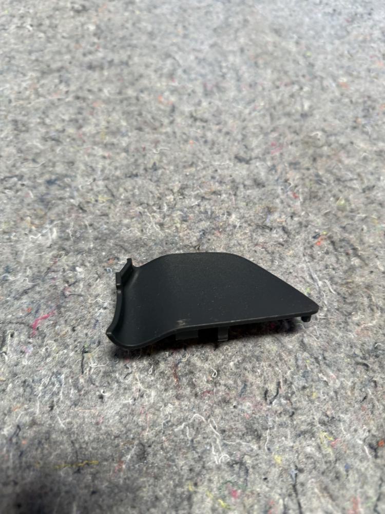 Infiniti Rear RH Trim Cover Panel OEM – photo 1
