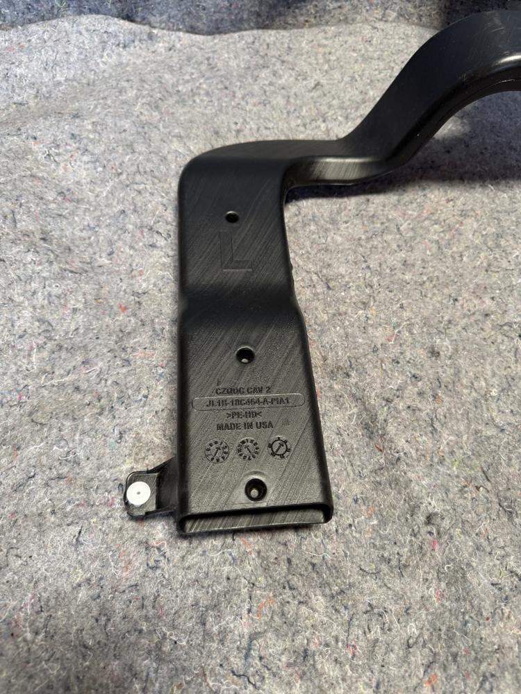 18-25 Ford Expedition Front Lower Floor Air Duct Tube JL1B18C464AA OEM – photo 3