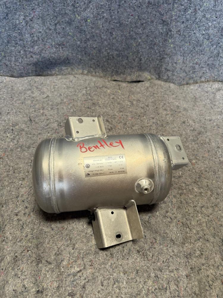 Suspension Compressor Air Tank 3D0616201 Bentley Continental Flying Spur – photo 3