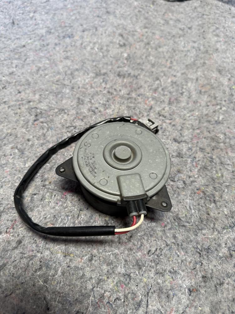 Toyota Corolla 5 Blade Fan Motor 163630T020 OEM – photo 1