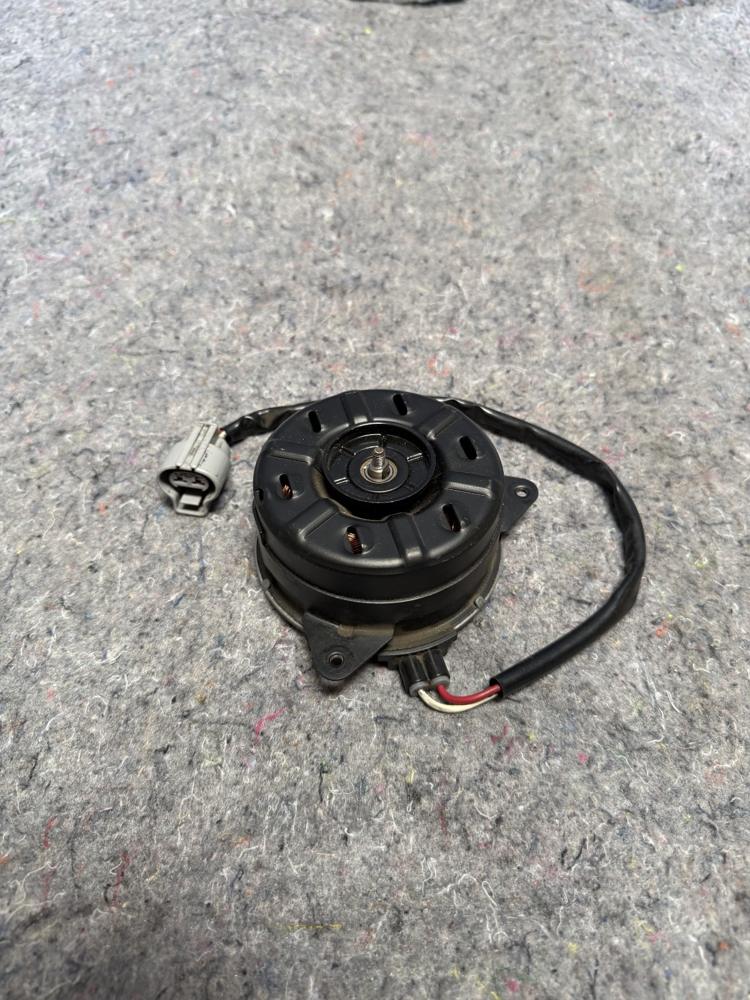 Toyota Corolla 5 Blade Fan Motor 163630T020 OEM – photo 4