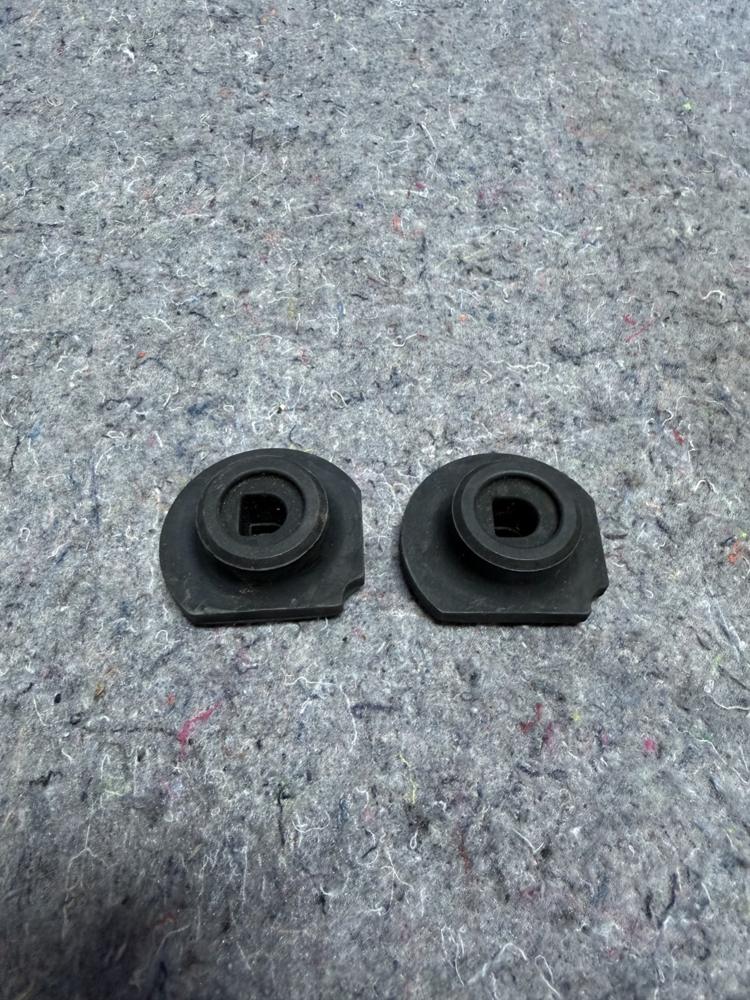 Mopar Radiator Isolator 68020480AA OEM – photo 1