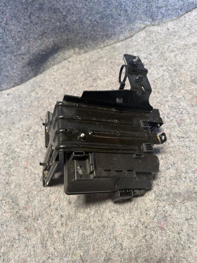Ford F350 Super Duty Fuse and Relay Center Bracket LC3Z14A254B OEM – photo 3