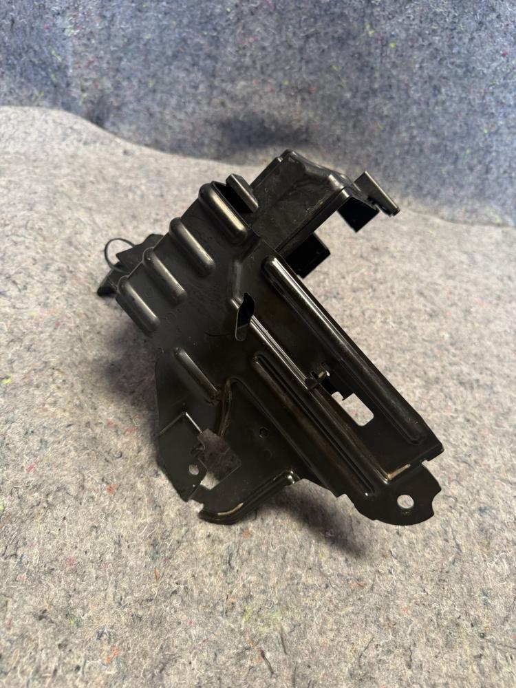 Ford F350 Super Duty Fuse and Relay Center Bracket LC3Z14A254B OEM – photo 4