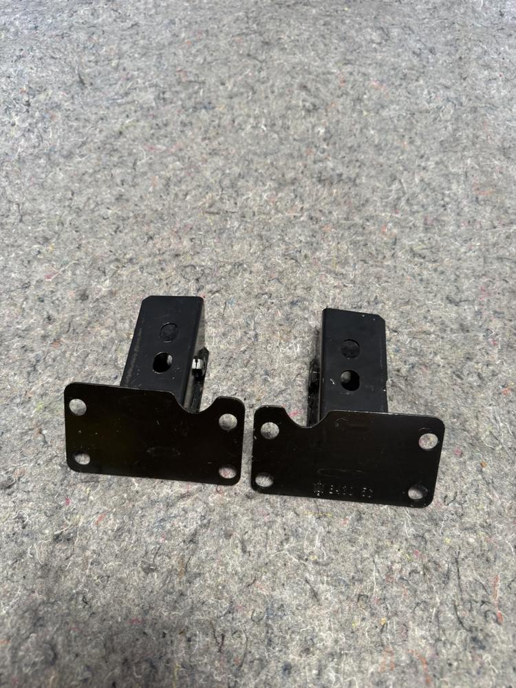 Maserati Ghibli Quattroporte Gts Sun Roof Cross Bar Brackets OEM – photo 2