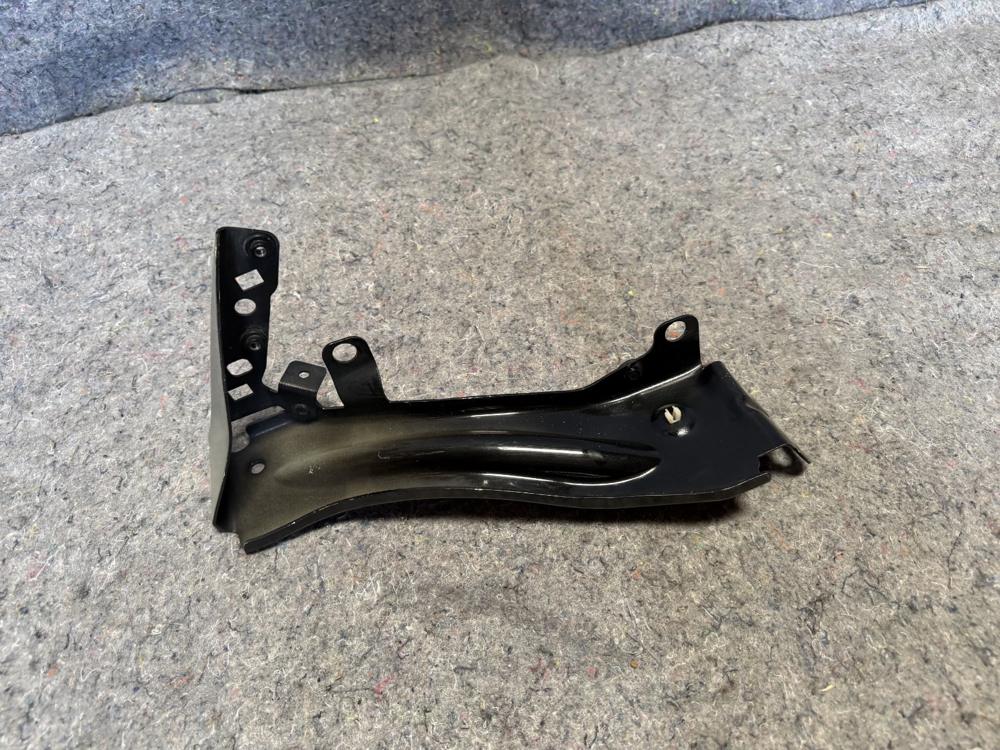 2007-2015 Audi Front Left Passenger Side Fender Mount Bracket OEM – photo 1