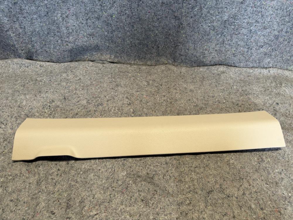 Ford Expedition Molding JL3Z4041308AL OEM – photo 1