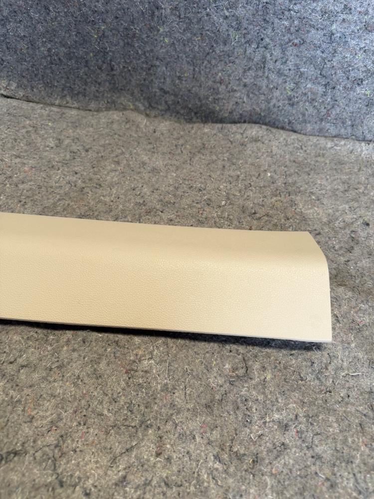 Ford Expedition Molding JL3Z4041308AL OEM – photo 3