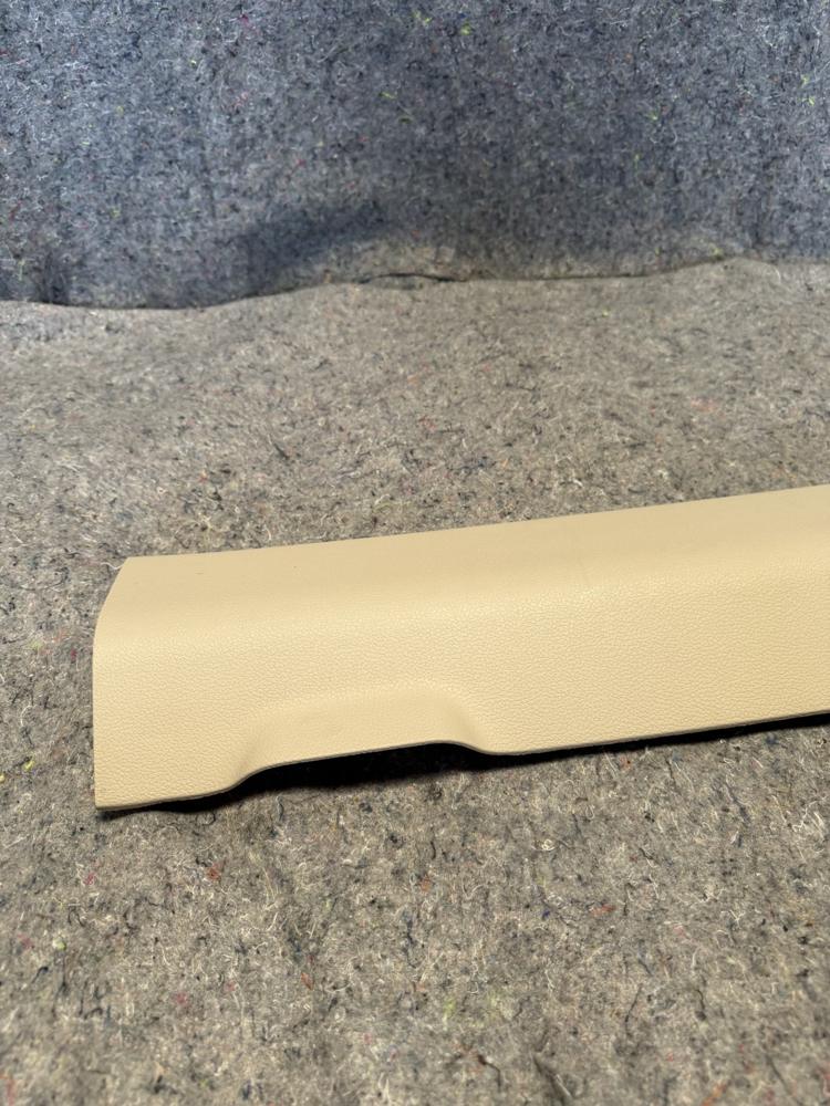 Ford Expedition Molding JL3Z4041308AL OEM – photo 4