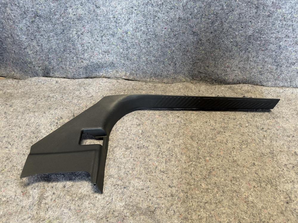 Front Left Door Sill Scuff Plate Ford Expedition NL1B7813209AAW OEM – photo 1