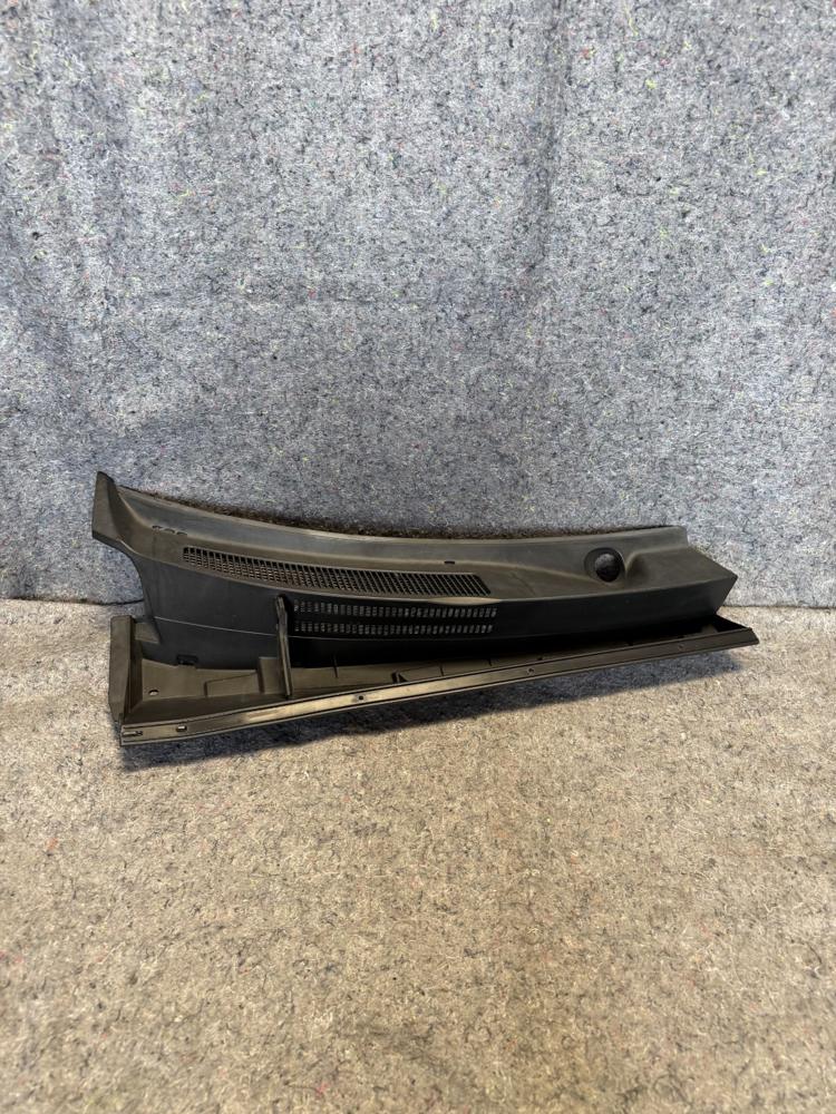 Scion Xb Cowl Vent Windshield Wiper Screen Trim Panel Cover 5575112140 OEM – photo 1