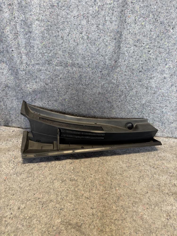 Scion Xb Cowl Vent Windshield Wiper Screen Trim Panel Cover 5575112140 OEM – photo 3