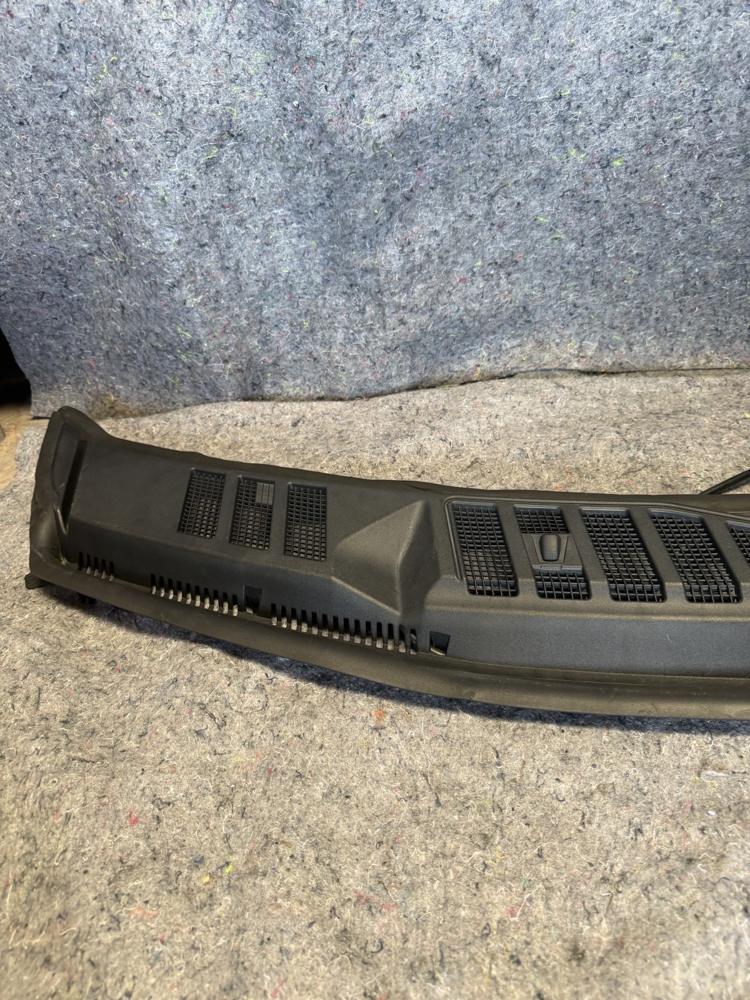 Ford Expedition Windshield Right Side Wiper Cowl Cover Panel JL1B780222ADW OEM – photo 3