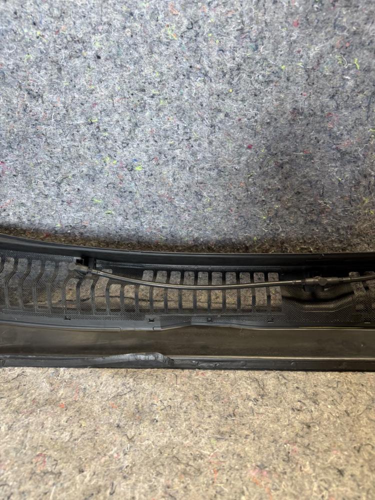 Ford Fusion Front Windshield Cowl Vent Panel DS73F02216AE OEM – photo 2