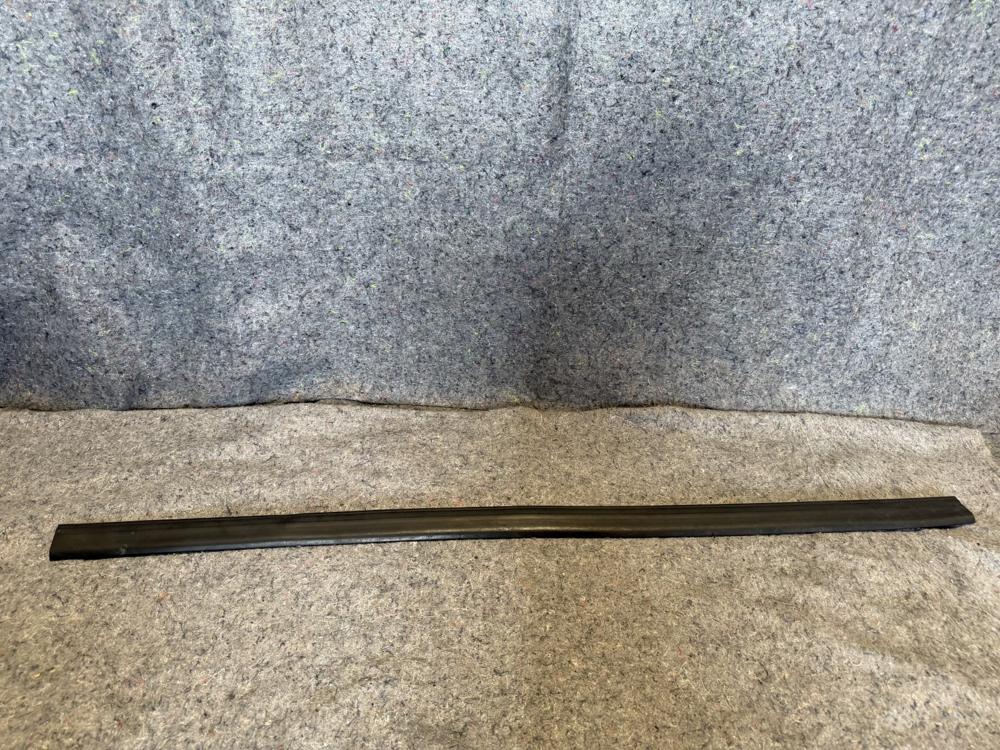 Ford Upper Weather Strip JL1Z7843720A OEM – photo 1