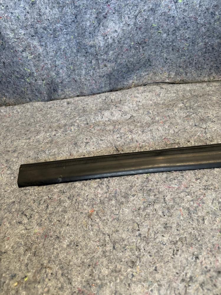 Ford Upper Weather Strip JL1Z7843720A OEM – photo 3