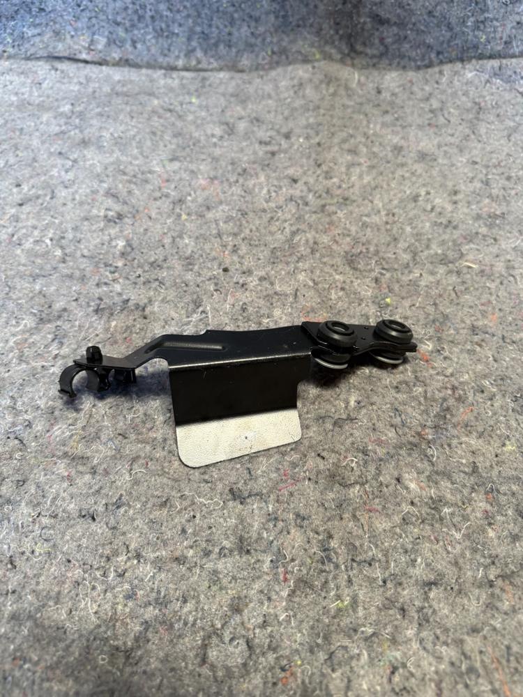 03-08 250Z 03-07 G35 Coupe Fuel Line Evap Hose Bracket Mounted to Chassis OEM – photo 2