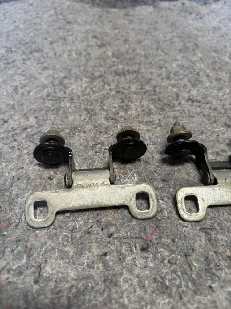 Jeep Patriot Trunk Lid Hinge Right & Left OEM – photo 3