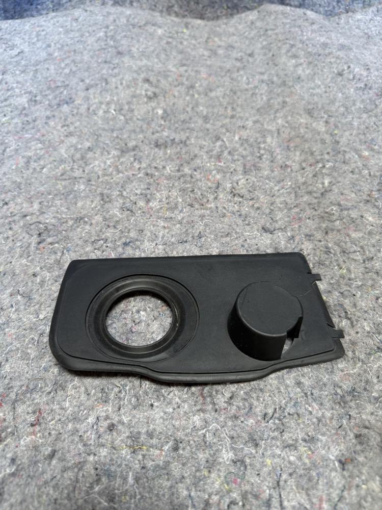 Ford F250 F350 Gas Fuel Hose Fill Neck Door Cover Plate HC3B9928646AC OEM – photo 3