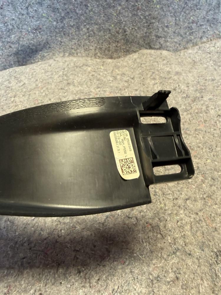 Ford F250 Sd Front Left Door Kick Trim Cover Panel HC3B2502349ABW OEM – photo 2